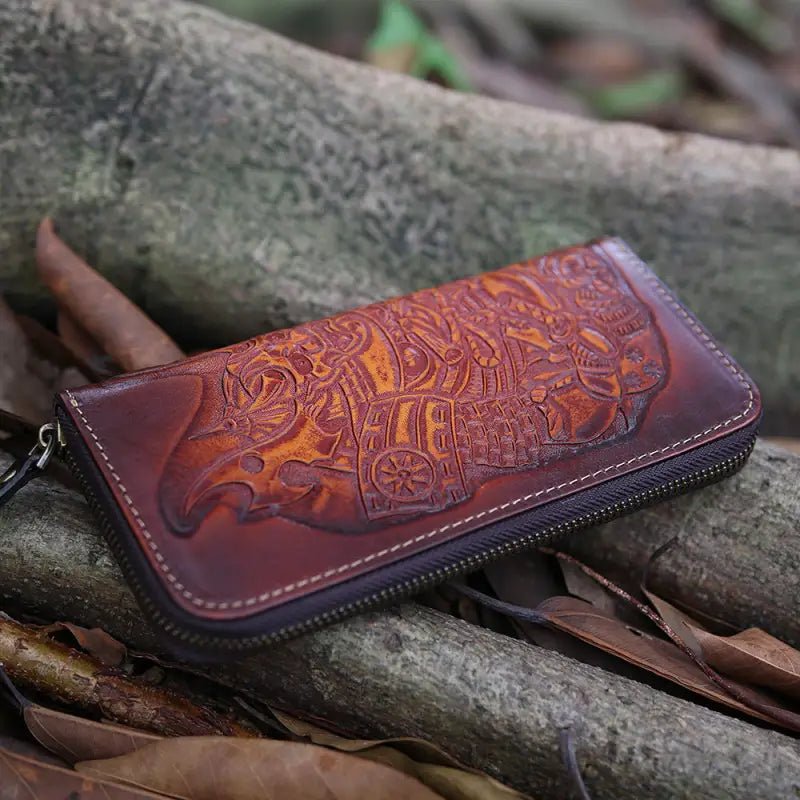 Cowhide Men's Wallet with Embossed Design | 2 Banknote Pockets | 8 Card Slots snake - label