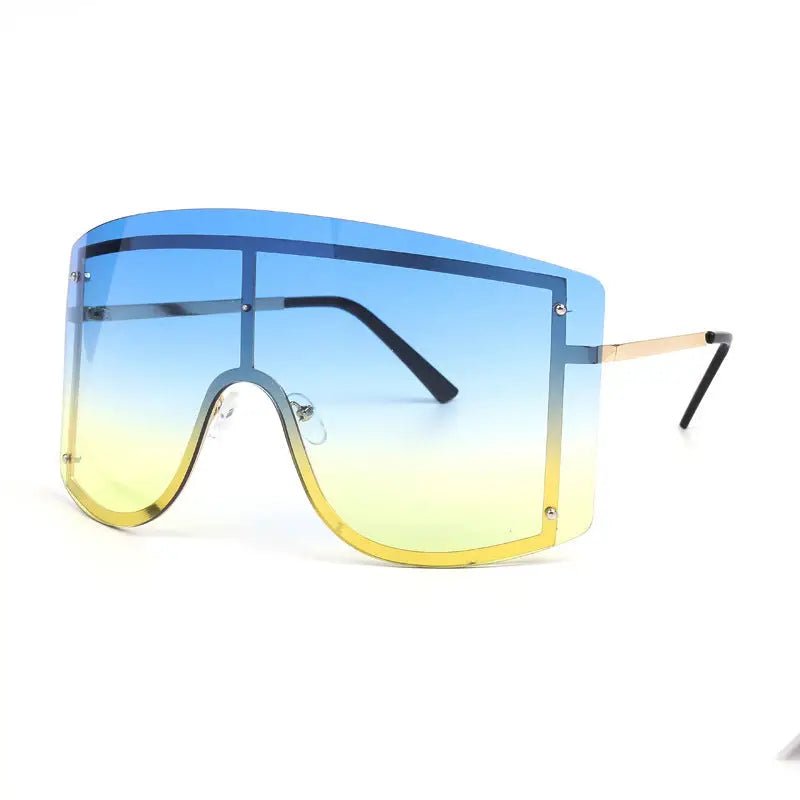 Cristina Sunglasses for Stylish UV Protection with Trendy Design snake - label