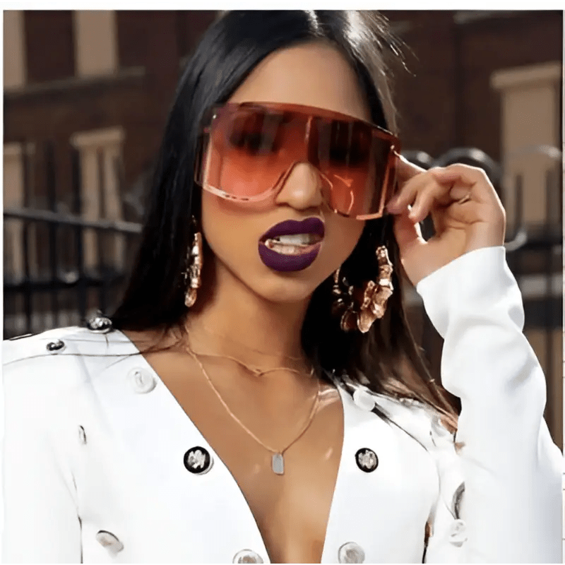Cristina Sunglasses for Stylish UV Protection with Trendy Design snake - label