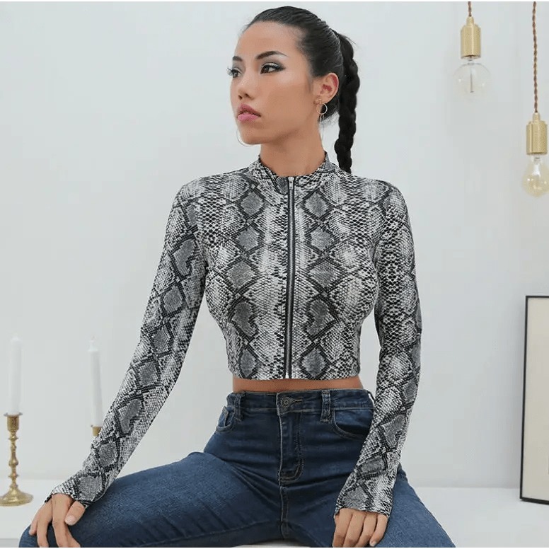 Women's t-shirt snake pattern - Chic Women's Tee with Edgy Snake Design snake - label
