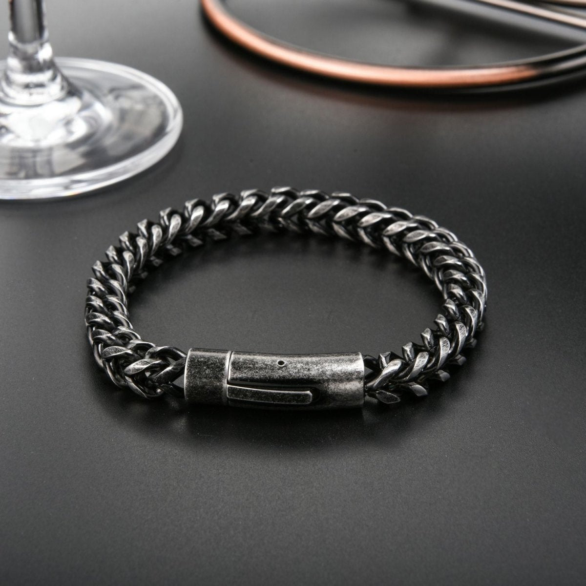 Men's Titanium Steel Vintage Bracelet - Stylish Stainless Steel Round Mill Design snake - label