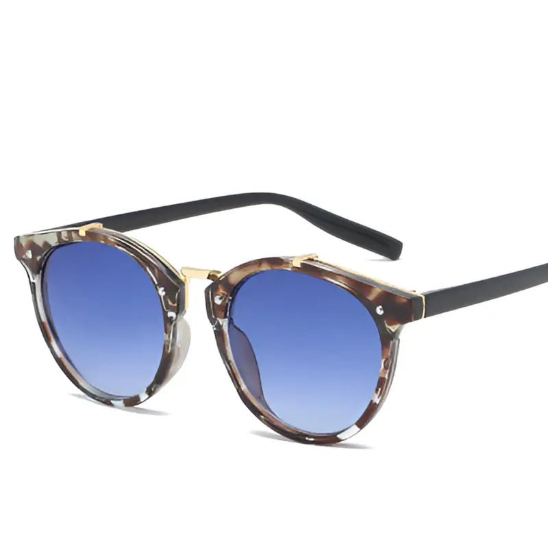 Cordelia UV400 Protected Lightweight Sunglasses with Adjustable Frame snake - label