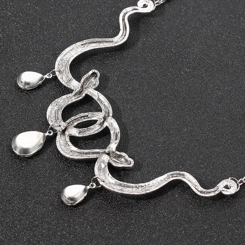 Exquisite Snake Element Necklace with Clavicle Chain snake - label
