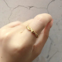 Snake Twisted Rope Ring with Exotic Live Species Design snake - label