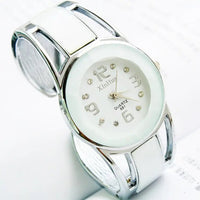 Stylish Ladies Bracelet Watch with Quartz Movement & Trendy Colors snake - label