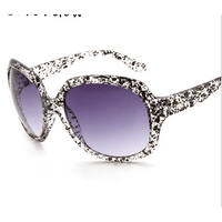 Stylish Ladies Sunglasses with UV Protection & Glamorous Design snake - label