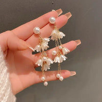 Sweet Elegant Earrings: Imitation Pearl Drop Shape Design - 9.3 * 1.0cm - snake - label