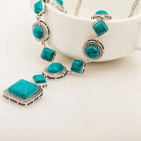 Turquoise Necklace with Healing Turquoise Stones - Alloy, 56.5CM Circumference, Elegant Design - snake - label