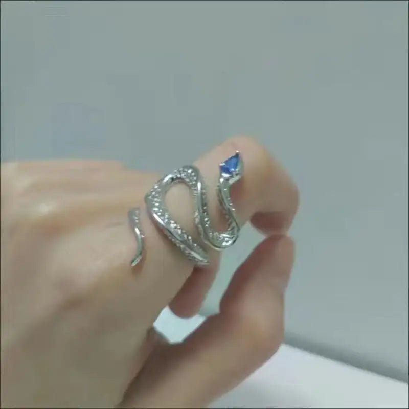 Women's Snake Ring with Platinum Finish - Stylish Alloy Jewelry snake - label