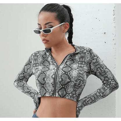 Women's t-shirt snake pattern - Chic Women's Tee with Edgy Snake Design snake - label